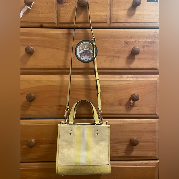 Coach Purse - Picture 5 of 16
